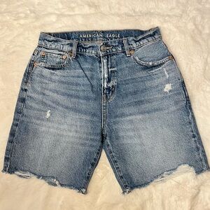 American Eagle Low Rise Baggy Short